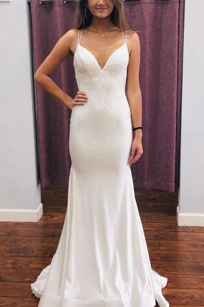Vestido de fiesta largo con espalda abierta y cuentas